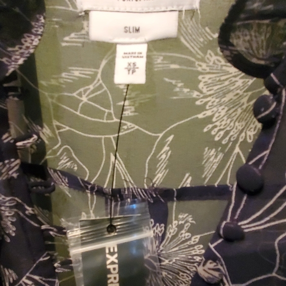 NWT Express blouse - Picture 3 of 4